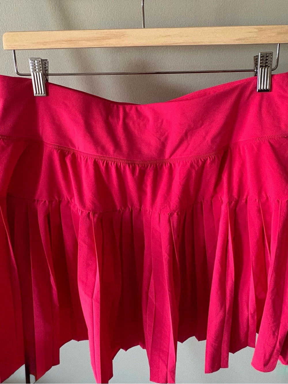MPG sport Women’s Pink Pleated Skort